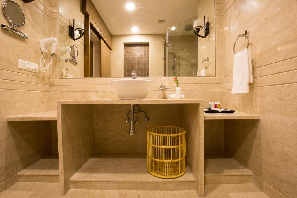 Kiscol Grands Hotel Coimbatore Zewnętrze zdjęcie
