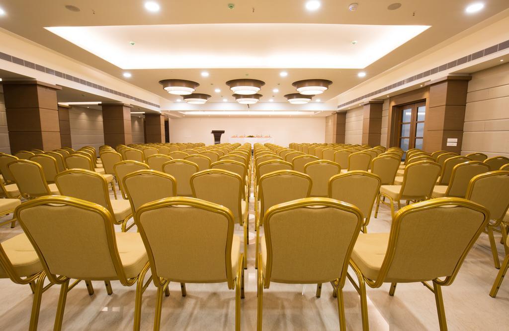 Kiscol Grands Hotel Coimbatore Zewnętrze zdjęcie