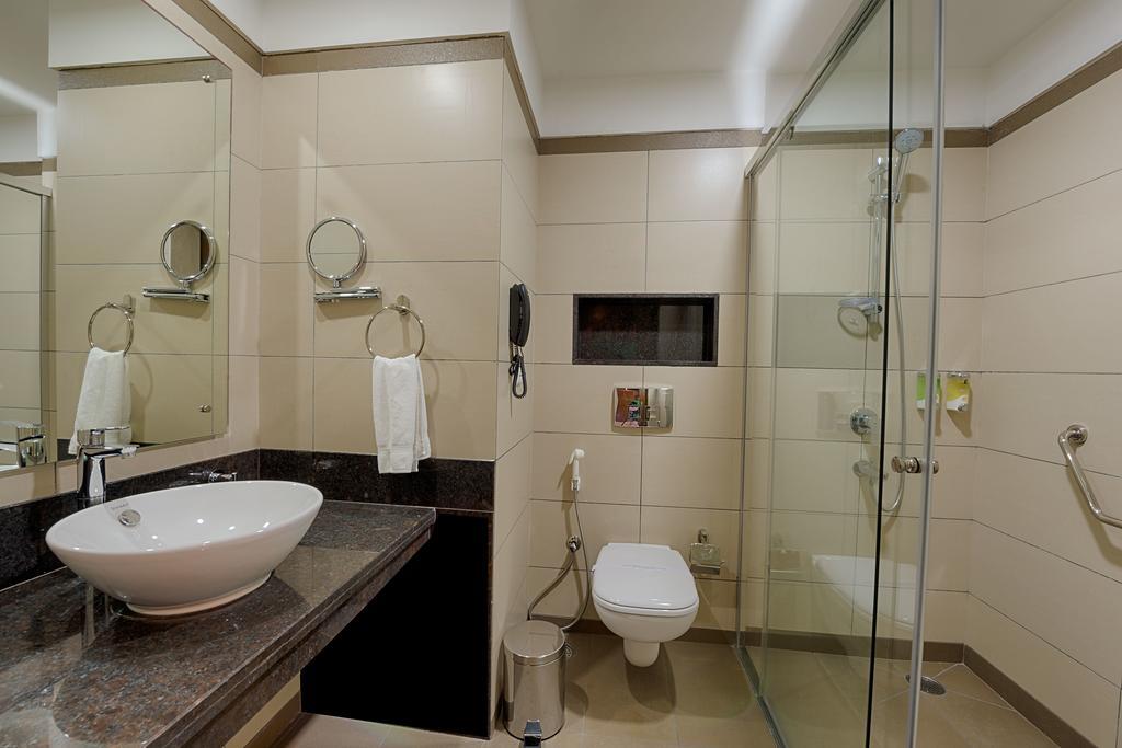 Kiscol Grands Hotel Coimbatore Zewnętrze zdjęcie