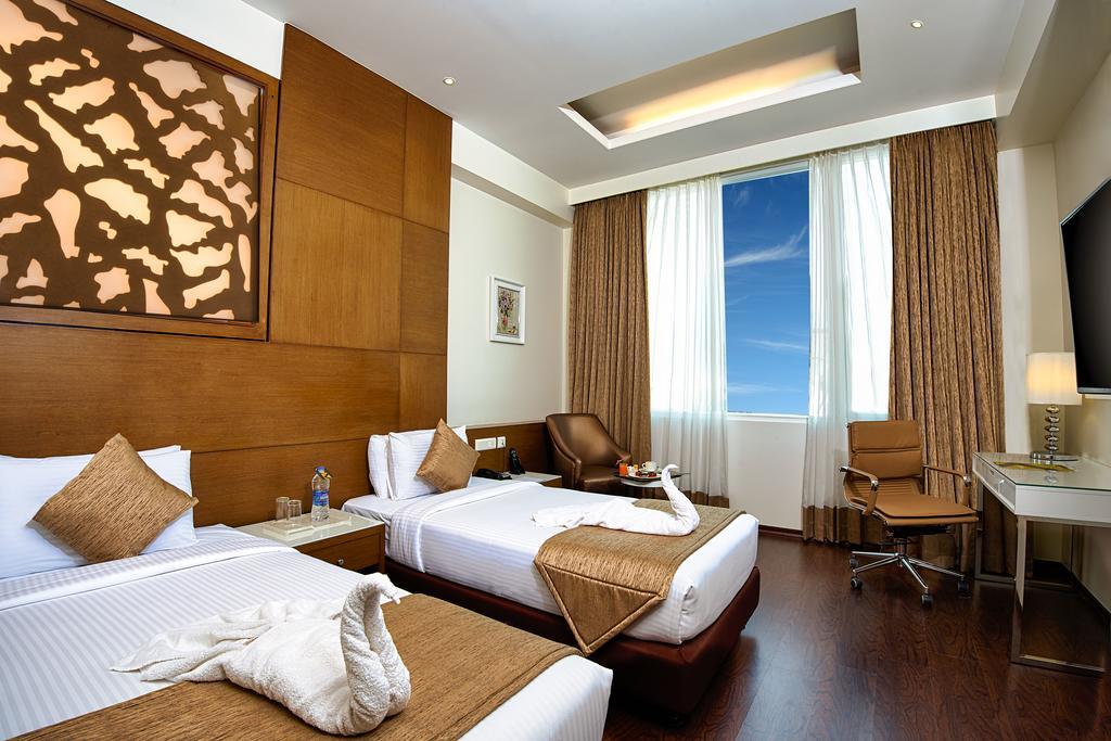 Kiscol Grands Hotel Coimbatore Zewnętrze zdjęcie